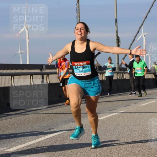03.10.2025 - Köhlbrandbrückenlauf Strokosch-Dieckow http://msf.ph/oto/9124953 03.10.2025 10:06:21 Position 2 2261 meine-sportfotos.de