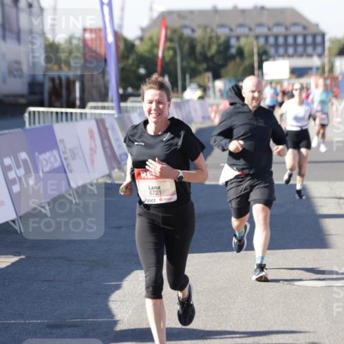 03.10.2025 - Köhlbrandbrückenlauf Jannik Wohlers http://msf.ph/oto/9124954 03.10.2025 13:06:41 Ziel 4015, 4026, 4122, 4151, 4312, 4405, 5798, 5971, 6061, 6089, 6256, 6721 meine-sportfotos.de