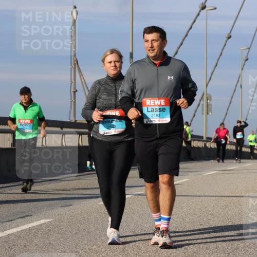 03.10.2025 - Köhlbrandbrückenlauf Strokosch-Dieckow http://msf.ph/oto/9124966 03.10.2025 10:06:26 Position 2 2548, 2182 meine-sportfotos.de