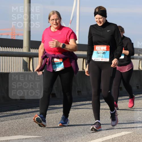 03.10.2025 - Köhlbrandbrückenlauf Strokosch-Dieckow http://msf.ph/oto/9125018 03.10.2025 10:06:44 Position 2 2440, 2662 meine-sportfotos.de