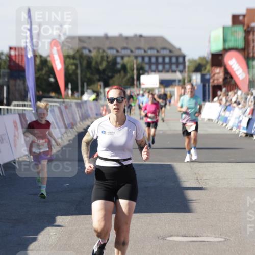 03.10.2025 - Köhlbrandbrückenlauf Jannik Wohlers http://msf.ph/oto/9125021 03.10.2025 13:06:45 Ziel 4026, 4151, 4312, 4405, 5798, 5971, 6056, 6061, 6089, 6256, 6721 meine-sportfotos.de