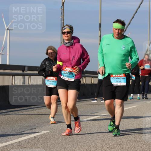 03.10.2025 - Köhlbrandbrückenlauf Strokosch-Dieckow http://msf.ph/oto/9125029 03.10.2025 10:06:48 Position 2 3319, 2479, 2839 meine-sportfotos.de
