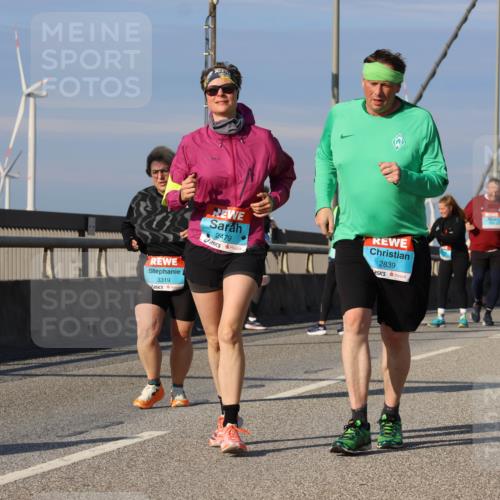 03.10.2025 - Köhlbrandbrückenlauf Strokosch-Dieckow http://msf.ph/oto/9125036 03.10.2025 10:06:48 Position 2 3319, 2479, 2839 meine-sportfotos.de