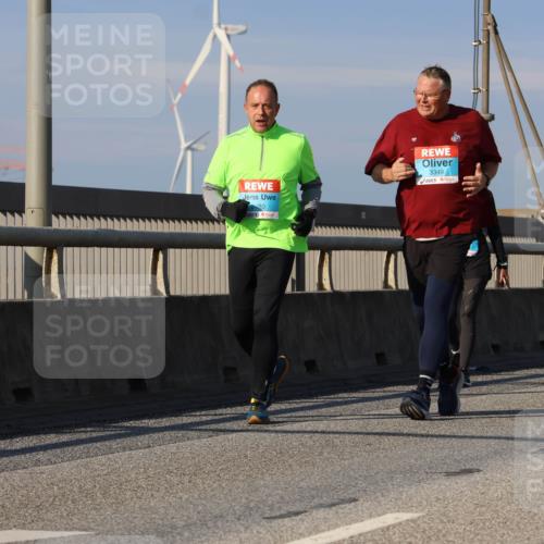 03.10.2025 - Köhlbrandbrückenlauf Strokosch-Dieckow http://msf.ph/oto/9125049 03.10.2025 10:06:54 Position 2 2480, 3349, 2926, 2927 meine-sportfotos.de