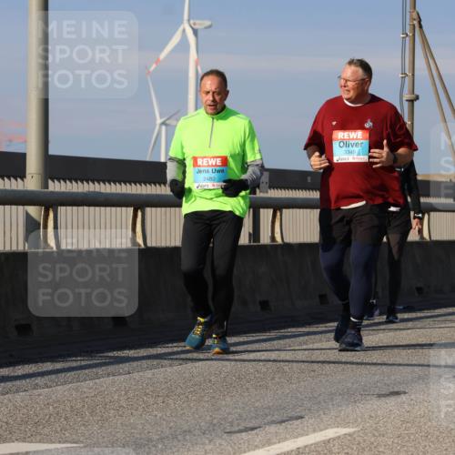 03.10.2025 - Köhlbrandbrückenlauf Strokosch-Dieckow http://msf.ph/oto/9125056 03.10.2025 10:06:54 Position 2 2480, 3349, 2927, 2926 meine-sportfotos.de