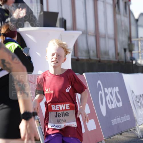 03.10.2025 - Köhlbrandbrückenlauf Jannik Wohlers http://msf.ph/oto/9125058 03.10.2025 13:06:49 Ziel 4405, 5798, 5963, 5971, 6056, 6061, 6089, 6721, 6745 meine-sportfotos.de