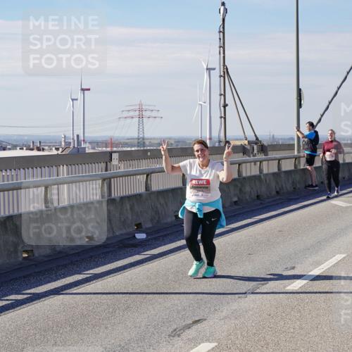 03.10.2025 - Köhlbrandbrückenlauf Michael Burmester http://msf.ph/oto/9125109 03.10.2025 13:08:28 Position 2 5015 meine-sportfotos.de