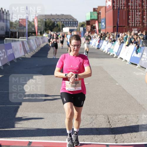 03.10.2025 - Köhlbrandbrückenlauf Jannik Wohlers http://msf.ph/oto/9125110 03.10.2025 13:06:54 Ziel 4152, 4249, 5963, 6056, 6089, 6745, 6799 meine-sportfotos.de
