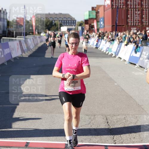 03.10.2025 - Köhlbrandbrückenlauf Jannik Wohlers http://msf.ph/oto/9125112 03.10.2025 13:06:54 Ziel 4152, 4249, 5963, 6056, 6089, 6745, 6799 meine-sportfotos.de