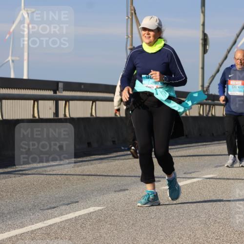 03.10.2025 - Köhlbrandbrückenlauf Strokosch-Dieckow http://msf.ph/oto/9125134 03.10.2025 10:07:14 Position 2 2488, 3517 meine-sportfotos.de