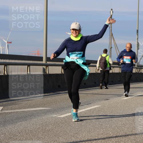 03.10.2025 - Köhlbrandbrückenlauf Strokosch-Dieckow http://msf.ph/oto/9125144 03.10.2025 10:07:16 Position 2 2488 meine-sportfotos.de