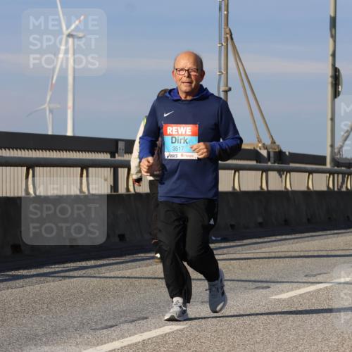 03.10.2025 - Köhlbrandbrückenlauf Strokosch-Dieckow http://msf.ph/oto/9125158 03.10.2025 10:07:18 Position 2 3517 meine-sportfotos.de