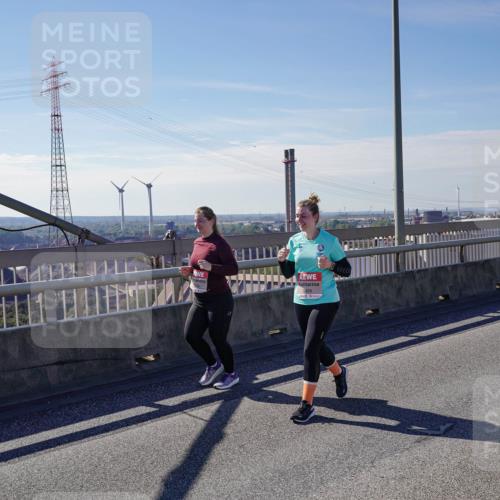 03.10.2025 - Köhlbrandbrückenlauf Michael Burmester http://msf.ph/oto/9125188 03.10.2025 13:08:39 Position 2 5499 meine-sportfotos.de