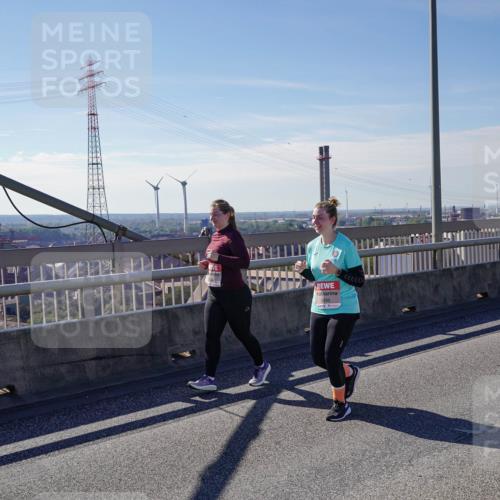 03.10.2025 - Köhlbrandbrückenlauf Michael Burmester http://msf.ph/oto/9125195 03.10.2025 13:08:39 Position 2 5499 meine-sportfotos.de