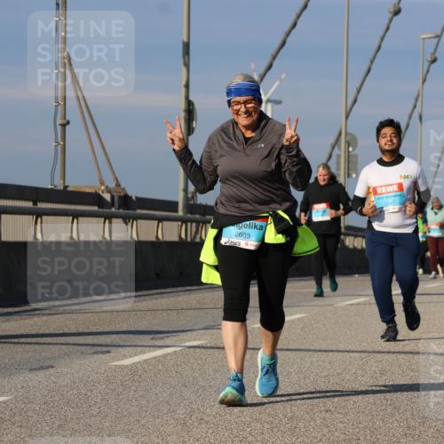 03.10.2025 - Köhlbrandbrückenlauf Strokosch-Dieckow http://msf.ph/oto/9125211 03.10.2025 10:07:23 Position 2 2603, 3347 meine-sportfotos.de