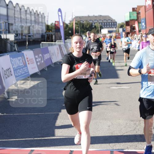 03.10.2025 - Köhlbrandbrückenlauf Jannik Wohlers http://msf.ph/oto/9125229 03.10.2025 13:07:00 Ziel 4152, 4249, 4451, 4588, 4804, 5963, 6065, 6423, 6427, 6745, 6799, 6822 meine-sportfotos.de