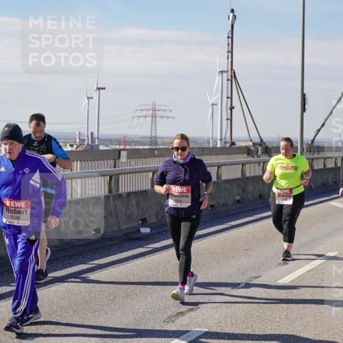 03.10.2025 - Köhlbrandbrückenlauf Michael Burmester http://msf.ph/oto/9125232 03.10.2025 13:08:55 Position 2 5748, 5254 meine-sportfotos.de