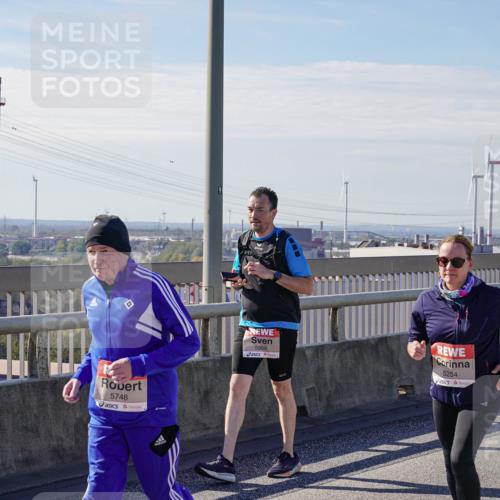 03.10.2025 - Köhlbrandbrückenlauf Michael Burmester http://msf.ph/oto/9125238 03.10.2025 13:08:56 Position 2 5748, 5988, 5254 meine-sportfotos.de