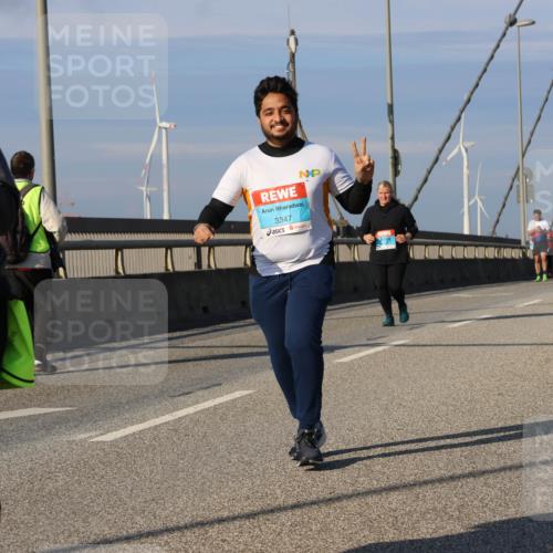 03.10.2025 - Köhlbrandbrückenlauf Strokosch-Dieckow http://msf.ph/oto/9125239 03.10.2025 10:07:26 Position 2 2603, 3347 meine-sportfotos.de