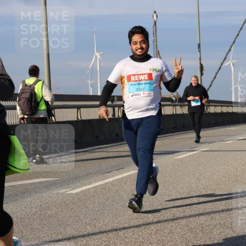 03.10.2025 - Köhlbrandbrückenlauf Strokosch-Dieckow http://msf.ph/oto/9125244 03.10.2025 10:07:27 Position 2 2603, 3347 meine-sportfotos.de