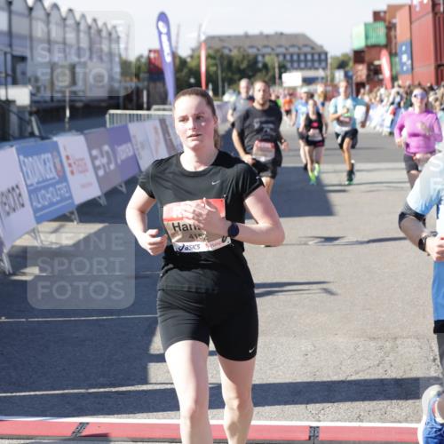 03.10.2025 - Köhlbrandbrückenlauf Jannik Wohlers http://msf.ph/oto/9125247 03.10.2025 13:07:00 Ziel 4152, 4249, 4451, 4588, 4804, 5963, 6065, 6423, 6427, 6745, 6799, 6822 meine-sportfotos.de