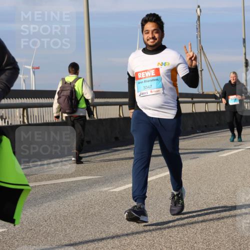 03.10.2025 - Köhlbrandbrückenlauf Strokosch-Dieckow http://msf.ph/oto/9125257 03.10.2025 10:07:27 Position 2 3, 3347 meine-sportfotos.de