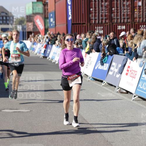 03.10.2025 - Köhlbrandbrückenlauf Jannik Wohlers http://msf.ph/oto/9125259 03.10.2025 13:07:01 Ziel 4152, 4249, 4451, 4588, 4804, 5963, 6065, 6423, 6427, 6745, 6799, 6822 meine-sportfotos.de