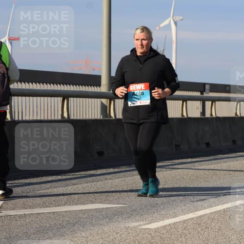 03.10.2025 - Köhlbrandbrückenlauf Strokosch-Dieckow http://msf.ph/oto/9125267 03.10.2025 10:07:30 Position 2 2753 meine-sportfotos.de