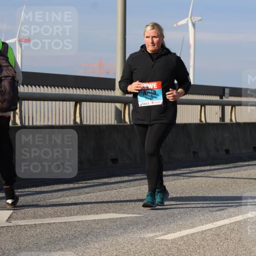 03.10.2025 - Köhlbrandbrückenlauf Strokosch-Dieckow http://msf.ph/oto/9125269 03.10.2025 10:07:30 Position 2  meine-sportfotos.de