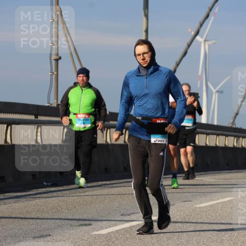 03.10.2025 - Köhlbrandbrückenlauf Strokosch-Dieckow http://msf.ph/oto/9125304 03.10.2025 10:07:45 Position 2 3286 meine-sportfotos.de