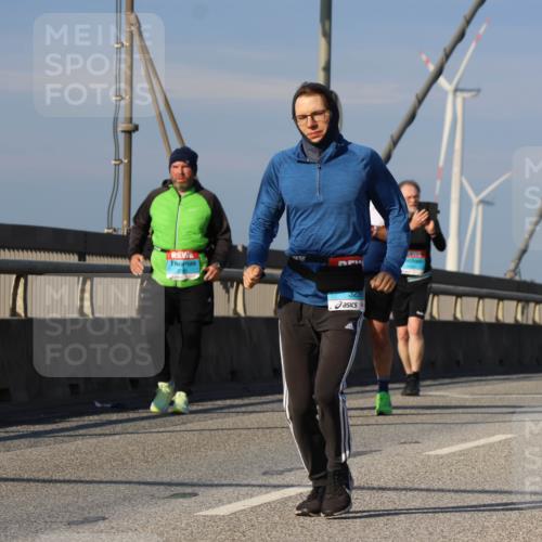 03.10.2025 - Köhlbrandbrückenlauf Strokosch-Dieckow http://msf.ph/oto/9125307 03.10.2025 10:07:45 Position 2 328, 2 meine-sportfotos.de
