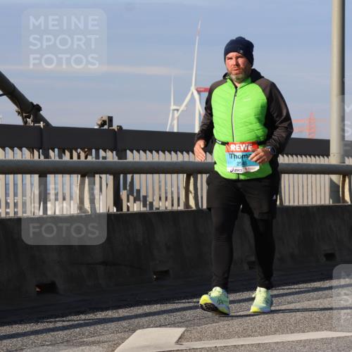 03.10.2025 - Köhlbrandbrückenlauf Strokosch-Dieckow http://msf.ph/oto/9125340 03.10.2025 10:07:53 Position 2 2545 meine-sportfotos.de