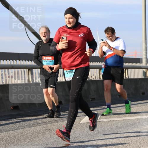 03.10.2025 - Köhlbrandbrückenlauf Strokosch-Dieckow http://msf.ph/oto/9125357 03.10.2025 10:07:58 Position 2 2483, 251 meine-sportfotos.de