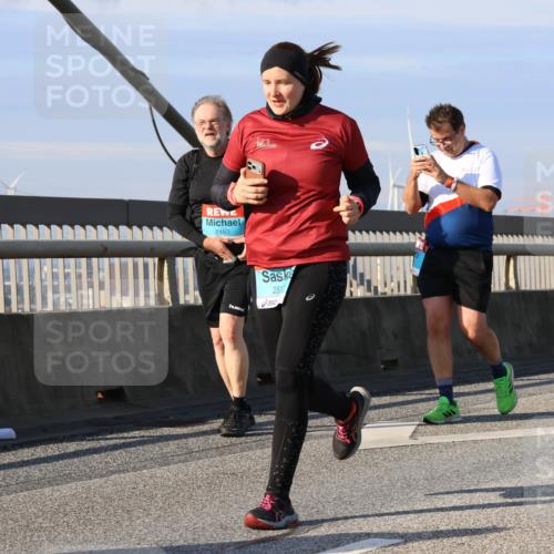 03.10.2025 - Köhlbrandbrückenlauf Strokosch-Dieckow http://msf.ph/oto/9125361 03.10.2025 10:07:58 Position 2 100, 2483, 251 meine-sportfotos.de