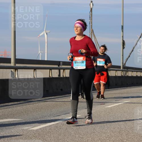 03.10.2025 - Köhlbrandbrückenlauf Strokosch-Dieckow http://msf.ph/oto/9125375 03.10.2025 10:08:00 Position 2 3284, 2179 meine-sportfotos.de