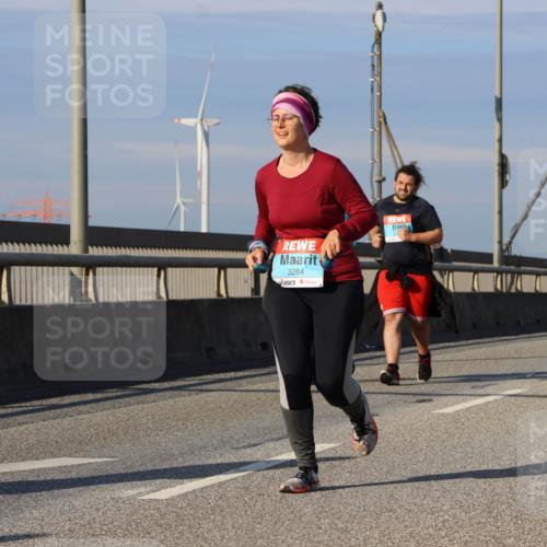 03.10.2025 - Köhlbrandbrückenlauf Strokosch-Dieckow http://msf.ph/oto/9125384 03.10.2025 10:08:01 Position 2 3284 meine-sportfotos.de