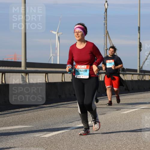 03.10.2025 - Köhlbrandbrückenlauf Strokosch-Dieckow http://msf.ph/oto/9125388 03.10.2025 10:08:01 Position 2 3284 meine-sportfotos.de