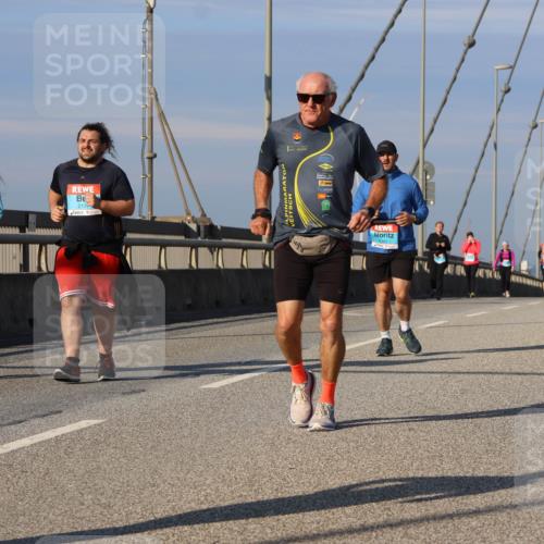 03.10.2025 - Köhlbrandbrückenlauf Strokosch-Dieckow http://msf.ph/oto/9125390 03.10.2025 10:08:02 Position 2  meine-sportfotos.de