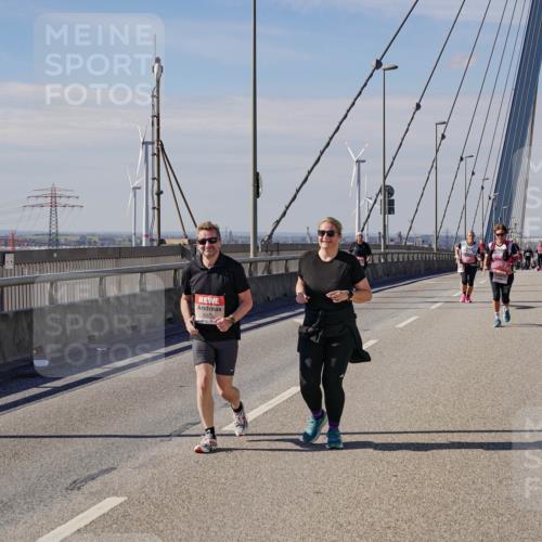 03.10.2025 - Köhlbrandbrückenlauf Michael Burmester http://msf.ph/oto/9125408 03.10.2025 13:09:13 Position 2 5375 meine-sportfotos.de