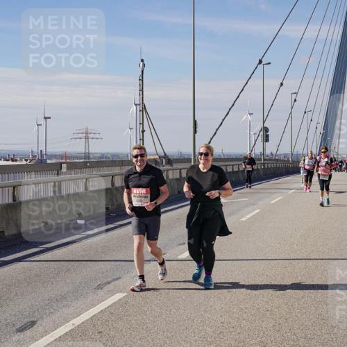 03.10.2025 - Köhlbrandbrückenlauf Michael Burmester http://msf.ph/oto/9125421 03.10.2025 13:09:14 Position 2 5375 meine-sportfotos.de