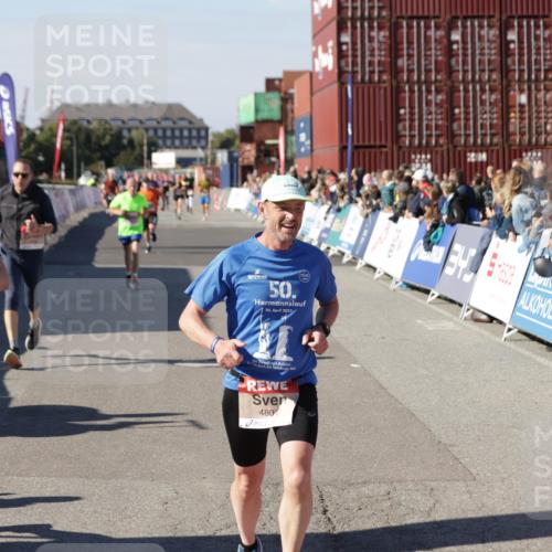 03.10.2025 - Köhlbrandbrückenlauf Jannik Wohlers http://msf.ph/oto/9125427 03.10.2025 13:07:07 Ziel 4152, 4249, 4444, 4451, 4588, 4804, 6065, 6302, 6423, 6427, 6467, 6799, 6822 meine-sportfotos.de
