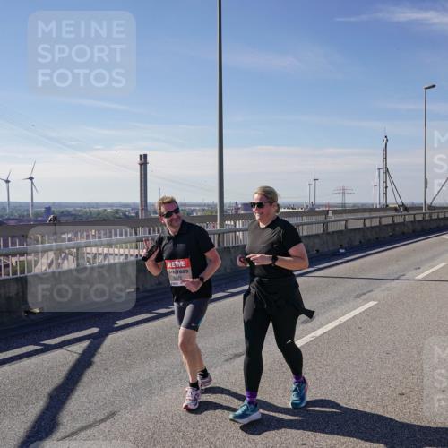 03.10.2025 - Köhlbrandbrückenlauf Michael Burmester http://msf.ph/oto/9125462 03.10.2025 13:09:16 Position 2 5375 meine-sportfotos.de