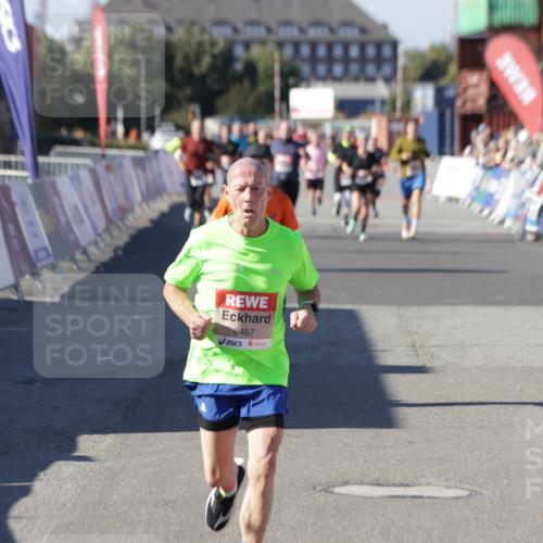 03.10.2025 - Köhlbrandbrückenlauf Jannik Wohlers http://msf.ph/oto/9125485 03.10.2025 13:07:10 Ziel 4444, 4451, 4588, 4804, 6065, 6302, 6423, 6427, 6467, 6822 meine-sportfotos.de