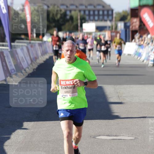 03.10.2025 - Köhlbrandbrückenlauf Jannik Wohlers http://msf.ph/oto/9125494 03.10.2025 13:07:11 Ziel 4444, 4451, 4588, 4804, 6065, 6302, 6423, 6427, 6467, 6822 meine-sportfotos.de