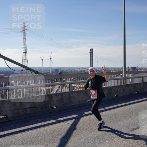 03.10.2025 - Köhlbrandbrückenlauf Michael Burmester http://msf.ph/oto/9125534 03.10.2025 13:09:25 Position 2  meine-sportfotos.de