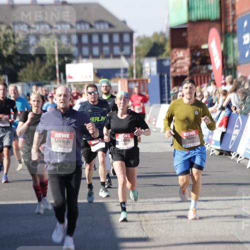 03.10.2025 - Köhlbrandbrückenlauf Jannik Wohlers http://msf.ph/oto/9125542 03.10.2025 13:07:17 Ziel 4444, 4590, 4649, 4794, 4806, 5645, 5646, 6302, 6459, 6467 meine-sportfotos.de