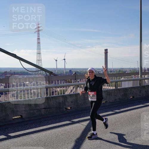 03.10.2025 - Köhlbrandbrückenlauf Michael Burmester http://msf.ph/oto/9125545 03.10.2025 13:09:25 Position 2 5600 meine-sportfotos.de