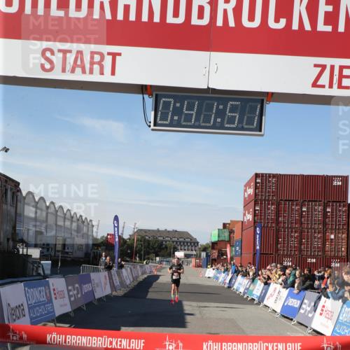 03.10.2025 - Köhlbrandbrückenlauf Jannik Wohlers http://msf.ph/oto/9125568 03.10.2025 12:41:51 Ziel 6099 meine-sportfotos.de