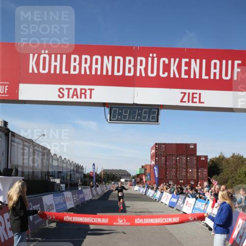 03.10.2025 - Köhlbrandbrückenlauf Jannik Wohlers http://msf.ph/oto/9125581 03.10.2025 12:41:53 Ziel 6099 meine-sportfotos.de