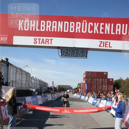 03.10.2025 - Köhlbrandbrückenlauf Jannik Wohlers http://msf.ph/oto/9125583 03.10.2025 12:41:54 Ziel 6099 meine-sportfotos.de
